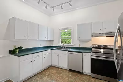 2655 Stowe Ct, Charlottesville, VA 22901 - Photo 12