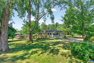 117 Buckingham Cir, Charlottesville, VA 22903 - Photo 2