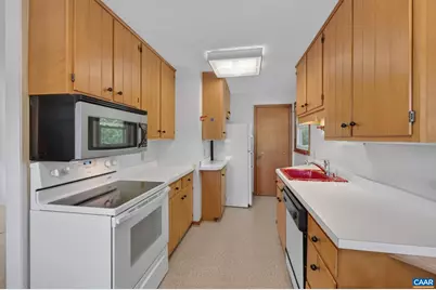 117 Buckingham Cir, Charlottesville, VA 22903 - Photo 8