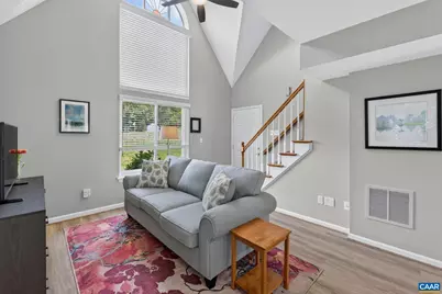 1303 Timberbranch Ct, Charlottesville, VA 22902 - Photo 4