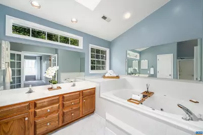 1641 Brightfield Pl, Charlottesville, VA 22901 - Photo 4