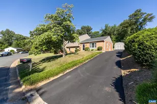 327 Brentwood Rd, Charlottesville, VA 22901 - Photo 6
