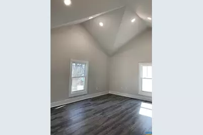 337 SW 6th St, Charlottesville, VA 22903 - Photo 12