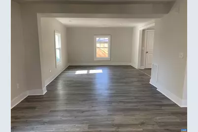 337 SW 6th St, Charlottesville, VA 22903 - Photo 10