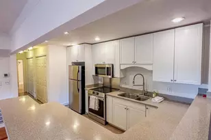1800 Jefferson Park Ave, Charlottesville, VA 22903 - Photo 4