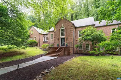 715 Tanglewood Rd, Charlottesville, VA 22901 - Photo 2