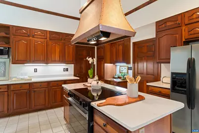 715 Tanglewood Rd, Charlottesville, VA 22901 - Photo 16