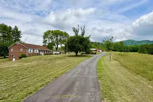 601 Lake View Ln, Lovingston, VA 22949 - Photo 10