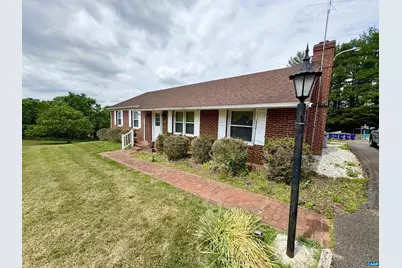601 Lake View Ln, Lovingston, VA 22949 - Photo 2