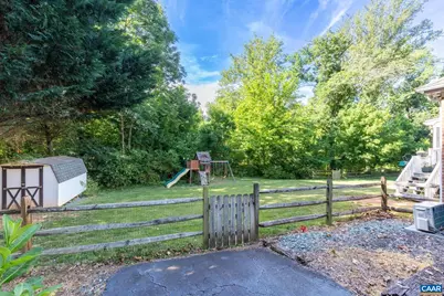 122 Bollingbrook Dr, Charlottesville, VA 22911 - Photo 52