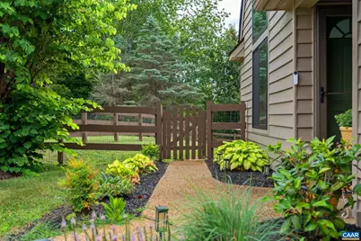 1067 Highland Dr, Charlottesville, VA 22901 - Photo 8