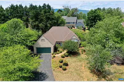 1130 Highlands Dr, Charlottesville, VA 22901 - Photo 2