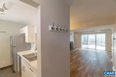1554 Garden Ct, Charlottesville, VA 22901 - Photo 6