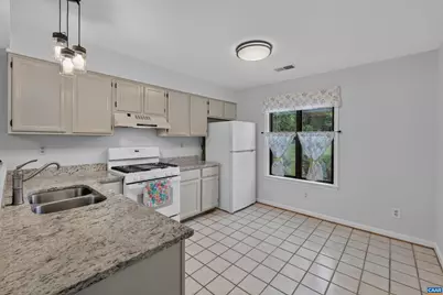 598 Pebblecreek Ct, Charlottesville, VA 22901 - Photo 6
