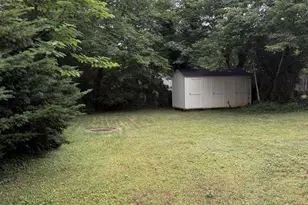 345 11th St, Charlottesville, VA 22903 - Photo 2