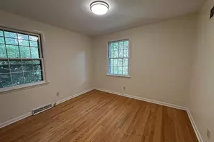 1724 Solomon Rd, Charlottesville, VA 22901 - Photo 14