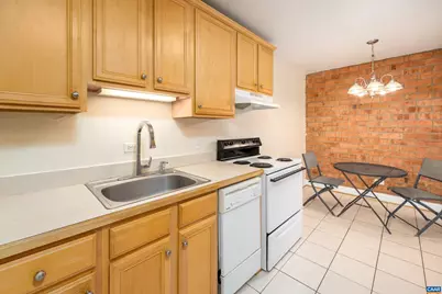 1800 Jefferson Park Ave #5, Charlottesville, VA 22903 - Photo 8