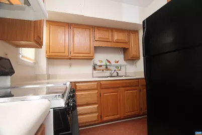909 Forest St, Charlottesville, VA 22903 - Photo 4