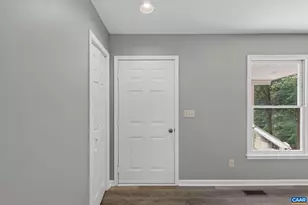 7124 Albevanna Spring Rd, Scottsville, VA 24590 - Photo 10