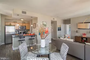 7 N Calvert St, Baltimore, MD 21202 - Photo 26