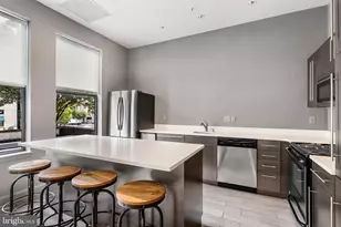 7 N Calvert St, Baltimore, MD 21202 - Photo 20