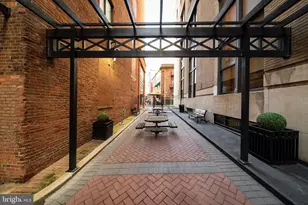 7 N Calvert St, Baltimore, MD 21202 - Photo 10