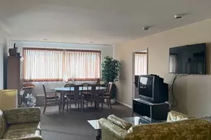 3737 Clarks Ln, Baltimore, MD 21215 - Photo 4