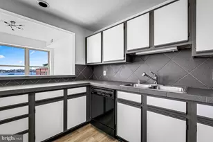 960 Fell St, Baltimore, MD 21231 - Photo 12