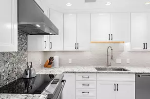 10 E Lee St, Baltimore, MD 21202 - Photo 8