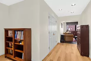 10 E Lee St, Baltimore, MD 21202 - Photo 26