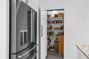 10 E Lee St, Baltimore, MD 21202 - Photo 12