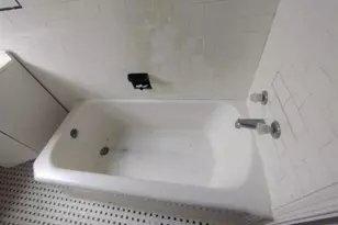 608 Chestnut Hill Ave, Baltimore, MD 21218 - Photo 24