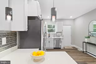 313 Stricker St, Baltimore, MD 21223 - Photo 10