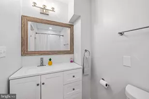 512 N Port St, Baltimore, MD 21205 - Photo 18