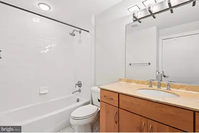 1400 Lancaster Street #902, Baltimore, MD 21231 - Photo 32
