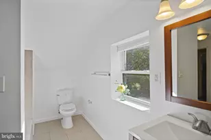 5709 Woodcrest Ave, Baltimore, MD 21215 - Photo 8