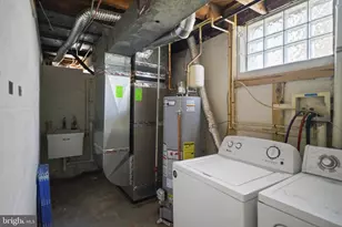 5709 Woodcrest Ave, Baltimore, MD 21215 - Photo 14