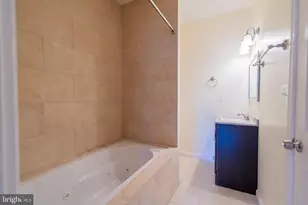 640 S Ellwood Ave, Baltimore, MD 21224 - Photo 14