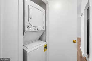 13 Andrew Pl, Baltimore, MD 21201 - Photo 30