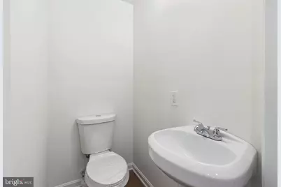 912 N Milton Avenue, Baltimore, MD 21205 - Photo 10