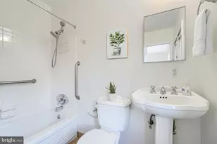 211 Bolton Pl, Baltimore, MD 21217 - Photo 52