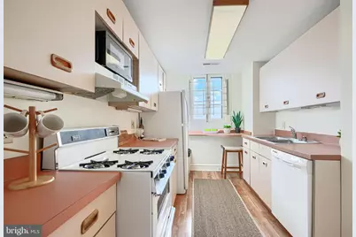 903 W University Pkwy #402, Baltimore, MD 21210 - Photo 32