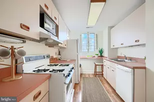 903 W University Pkwy, Baltimore, MD 21210 - Photo 32