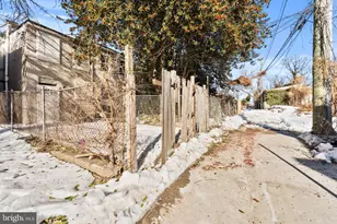 1109 N Carrollton Ave, Baltimore, MD 21217 - Photo 16