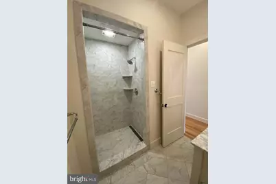 19 Branch Lane E, Baltimore, MD 21202 - Photo 8