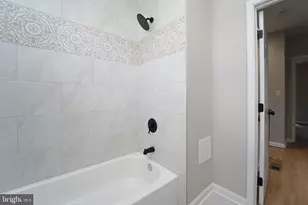 2829 Baker St, Baltimore, MD 21216 - Photo 16