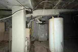 2408 E Oliver St, Baltimore, MD 21213 - Photo 10