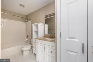 2702 Lighthouse Point E, Baltimore, MD 21224 - Photo 12