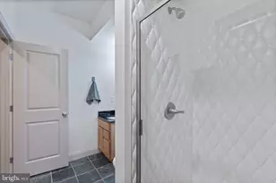 1101 S Clinton St, Baltimore, MD 21224 - Photo 32