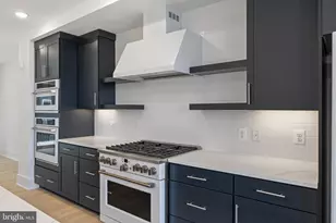 2606 W Peninsula Dr, Baltimore, MD 21230 - Photo 12